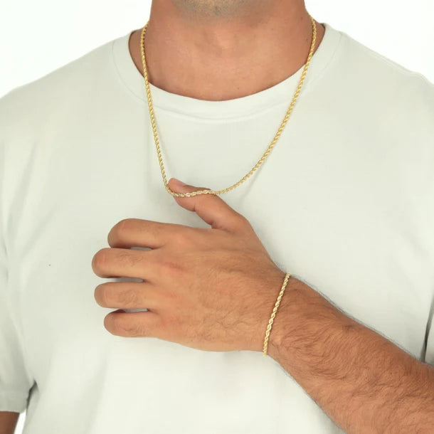 Cadena con baño de oro + dije de regalo ultimas unidades